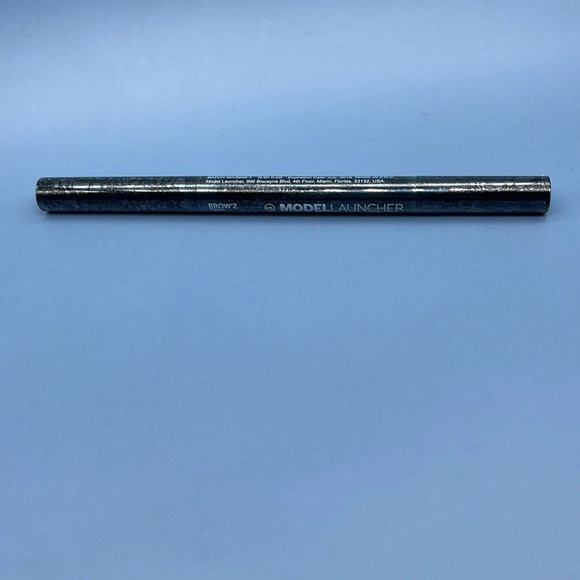 Model Launcher eyebrow pencil in taupe, NWT - Picture 3 of 7